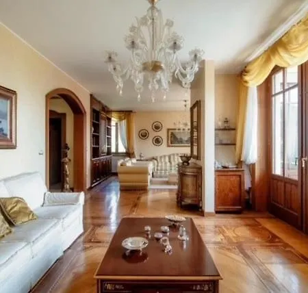 Charming House Lisa, View *